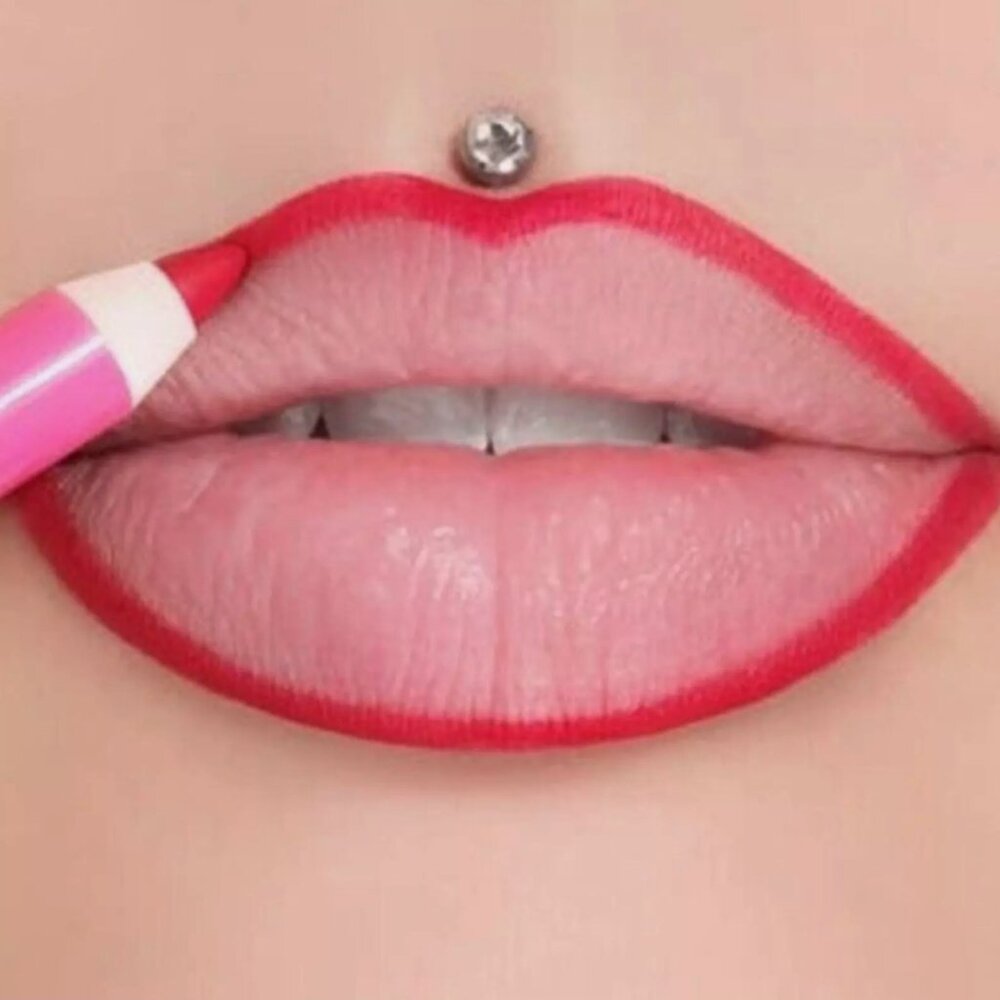 “Cherry Wet” Jeffree Star Cosmetics Velour Lip Liner New In box